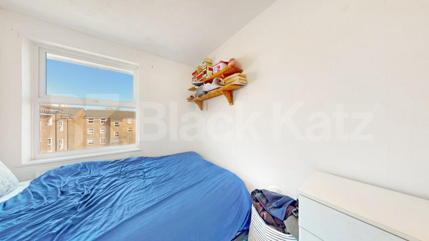 Fantastic two bed located within mins to Camden & Kings Cross Barker Drive, Camden